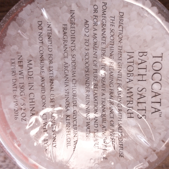 A two piece set of Bath Salts and a scooper - Picture 5 of 8